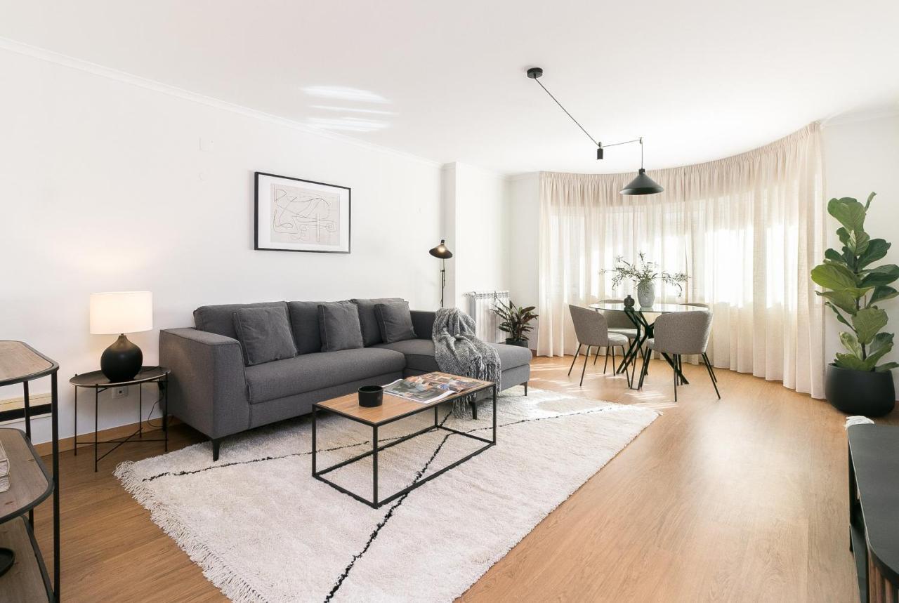 Апартаменти Premium Flat In Upscale Area, Balcony, Parking Лісабон Екстер'єр фото